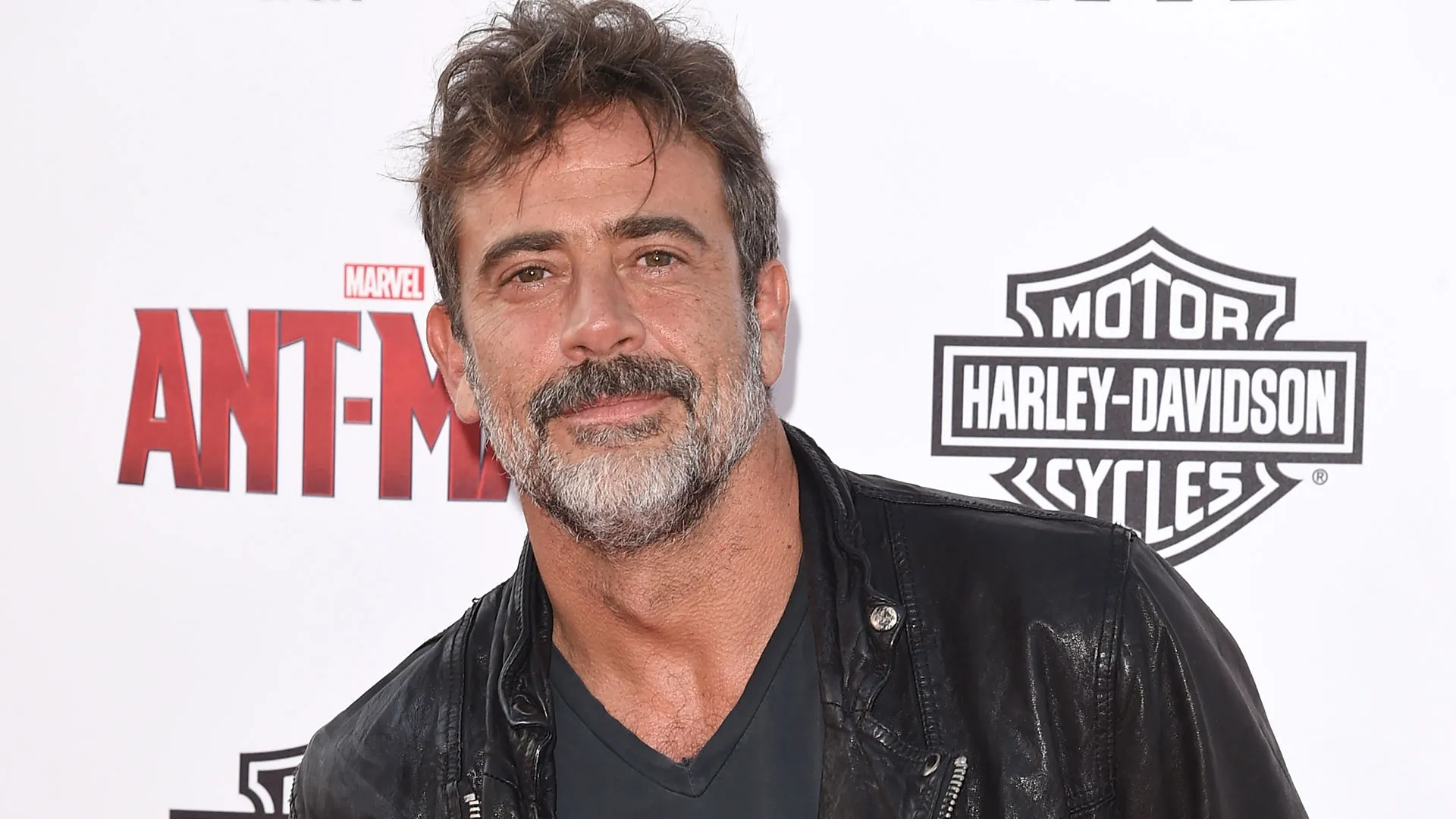 Jeffrey Dean Morgan Takes on a New Killer in Europe in 'The Postcard Killer' Sequel