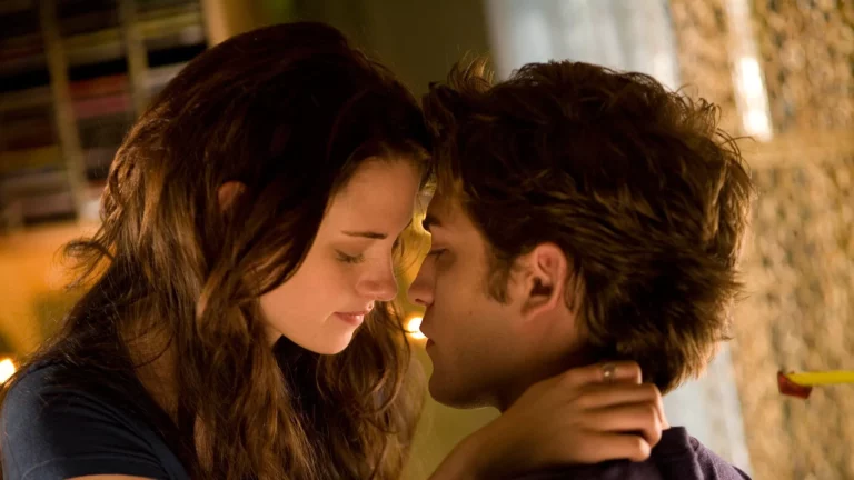 Kristen Stewart Speaks Out: Why She'd Break Up With Twilight's Edward Today