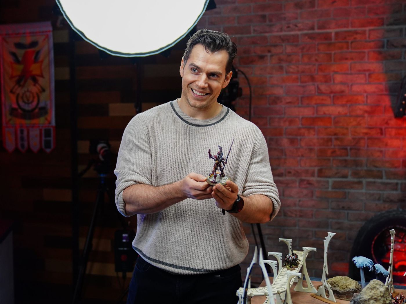 Henry Cavill Takes Charge: His Quest to Preserve True Storytelling in Warhammer 40K Adaptation