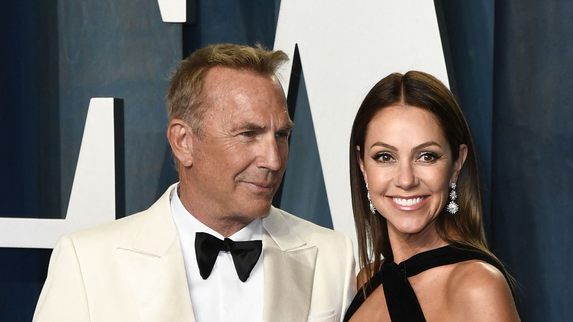 Kevin Costner's Tough Year: A Look at His Divorce Drama and Lifeline Friendships