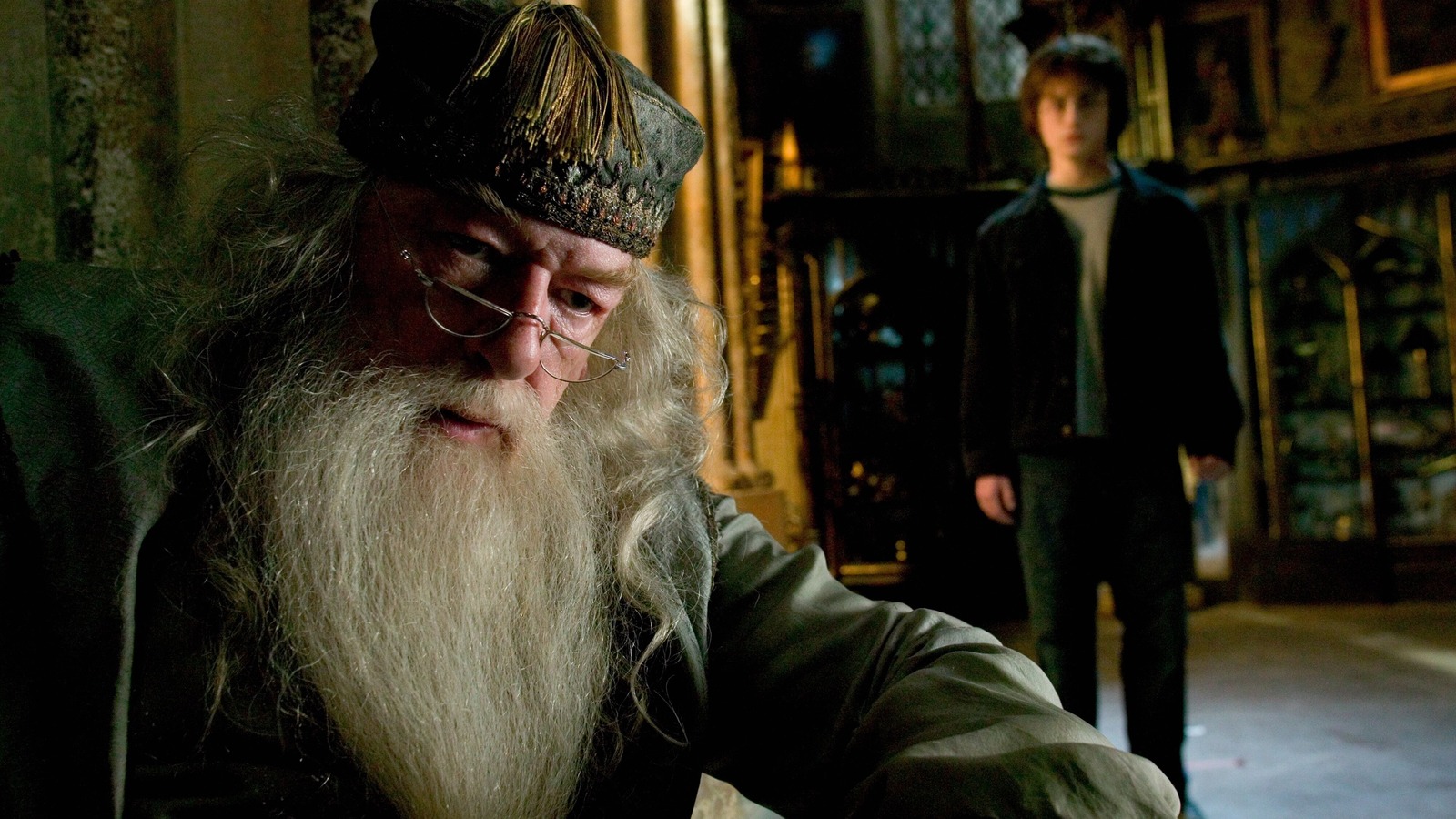 Why Michael Gambon Never Read the Harry Potter Books Before Playing Dumbledore: A Look Inside His Unique Acting Strategy