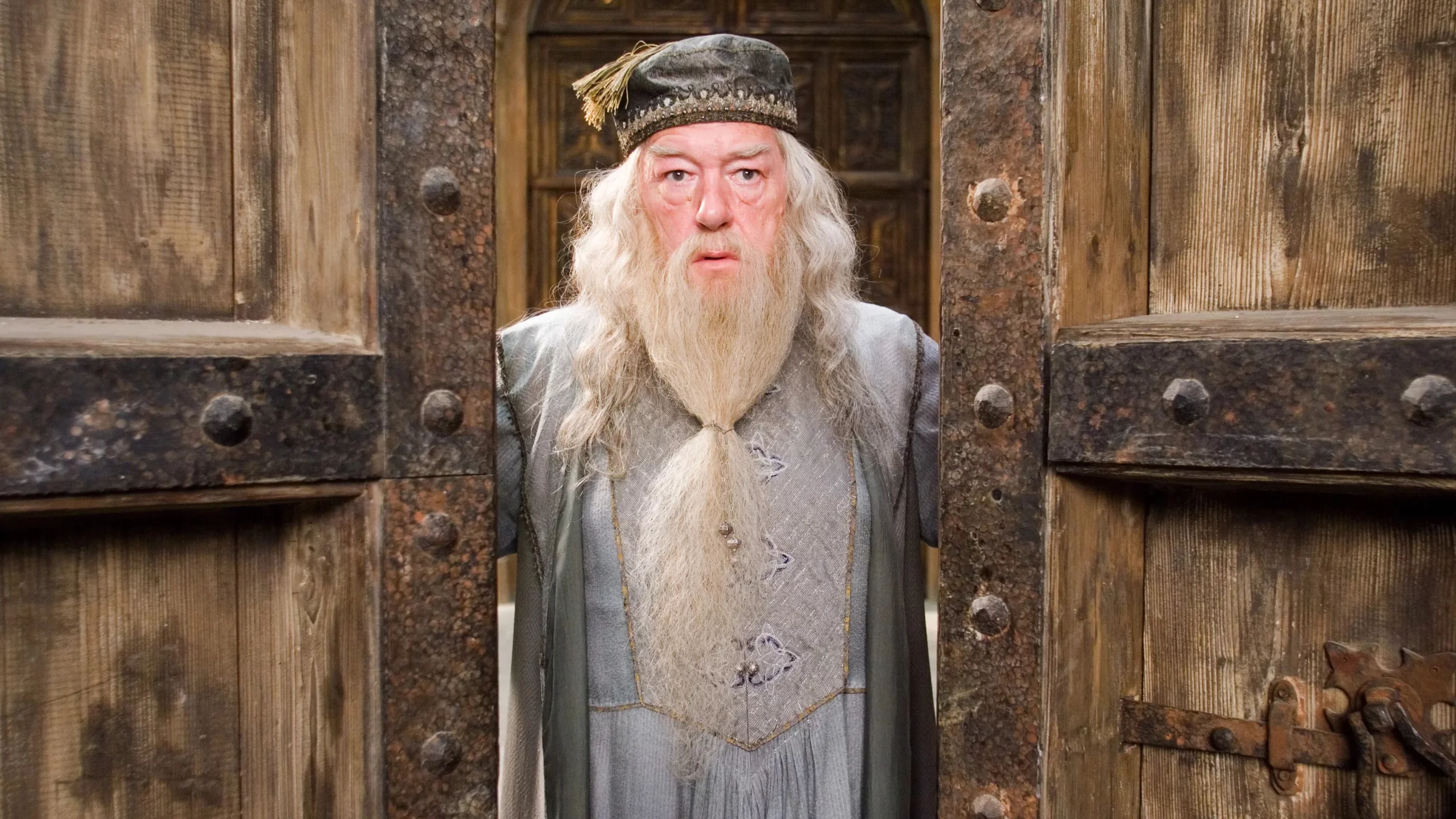 Why Michael Gambon Never Read the Harry Potter Books Before Playing Dumbledore: A Look Inside His Unique Acting Strategy