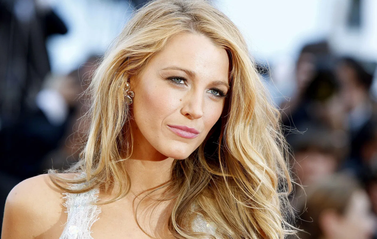 Blake Lively’s ‘It Ends With Us’ Sparks Debate: From Fashion Criticisms to Major Script Changes