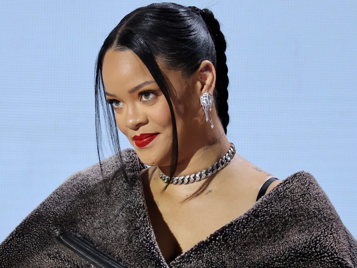 100+ Rihanna Captions to Elevate Your Posts-