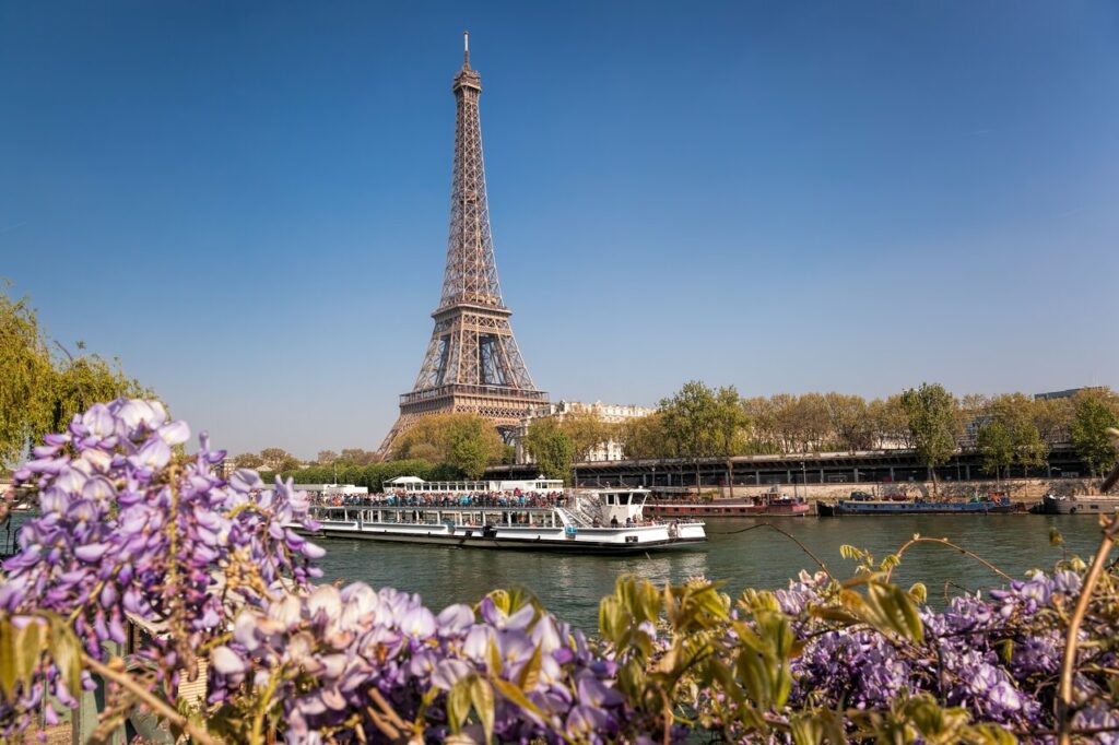 Essential Things to Do in Paris A Tourist Guide