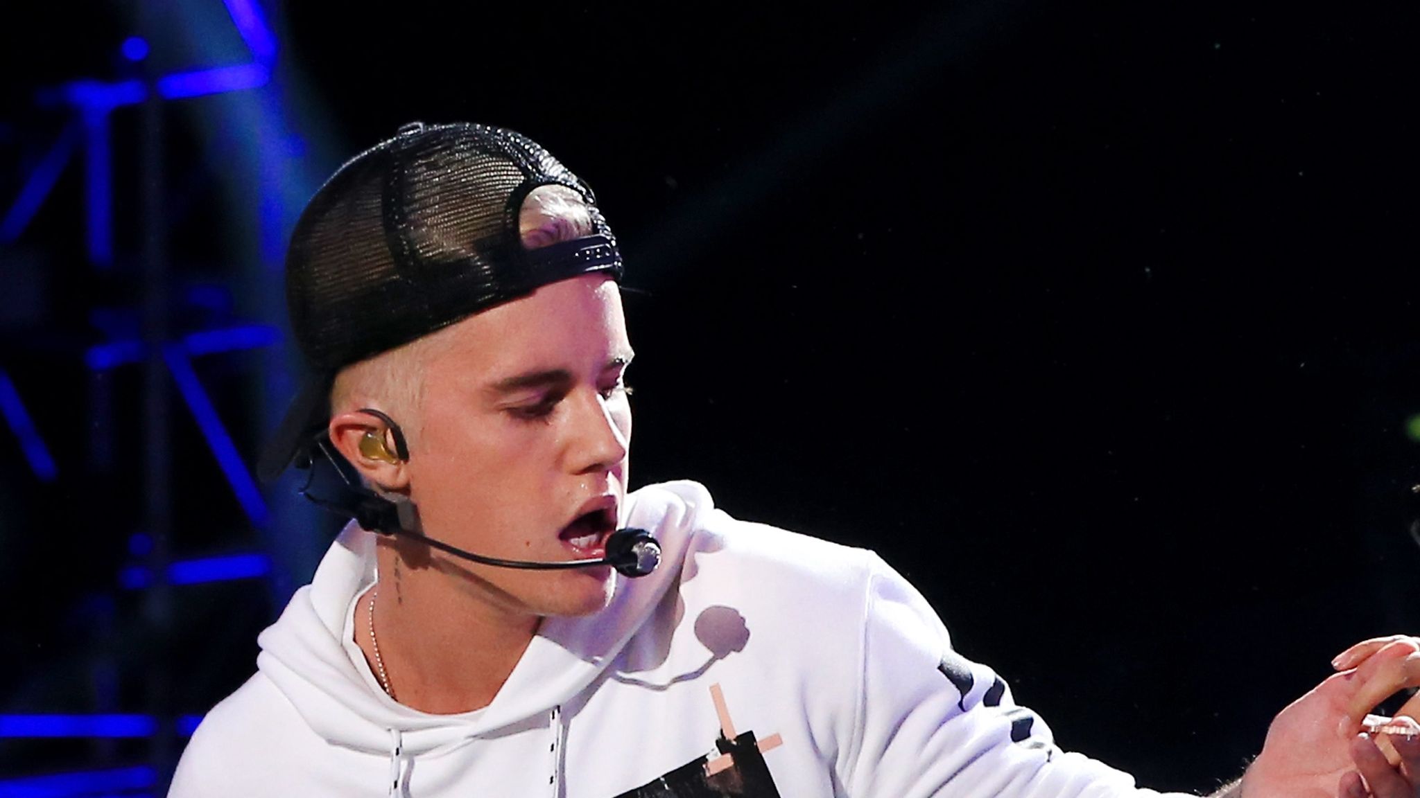 Justin Bieber Reflects on His Friendship with Diddy Amid Arrest Controversy and Viral AI Song