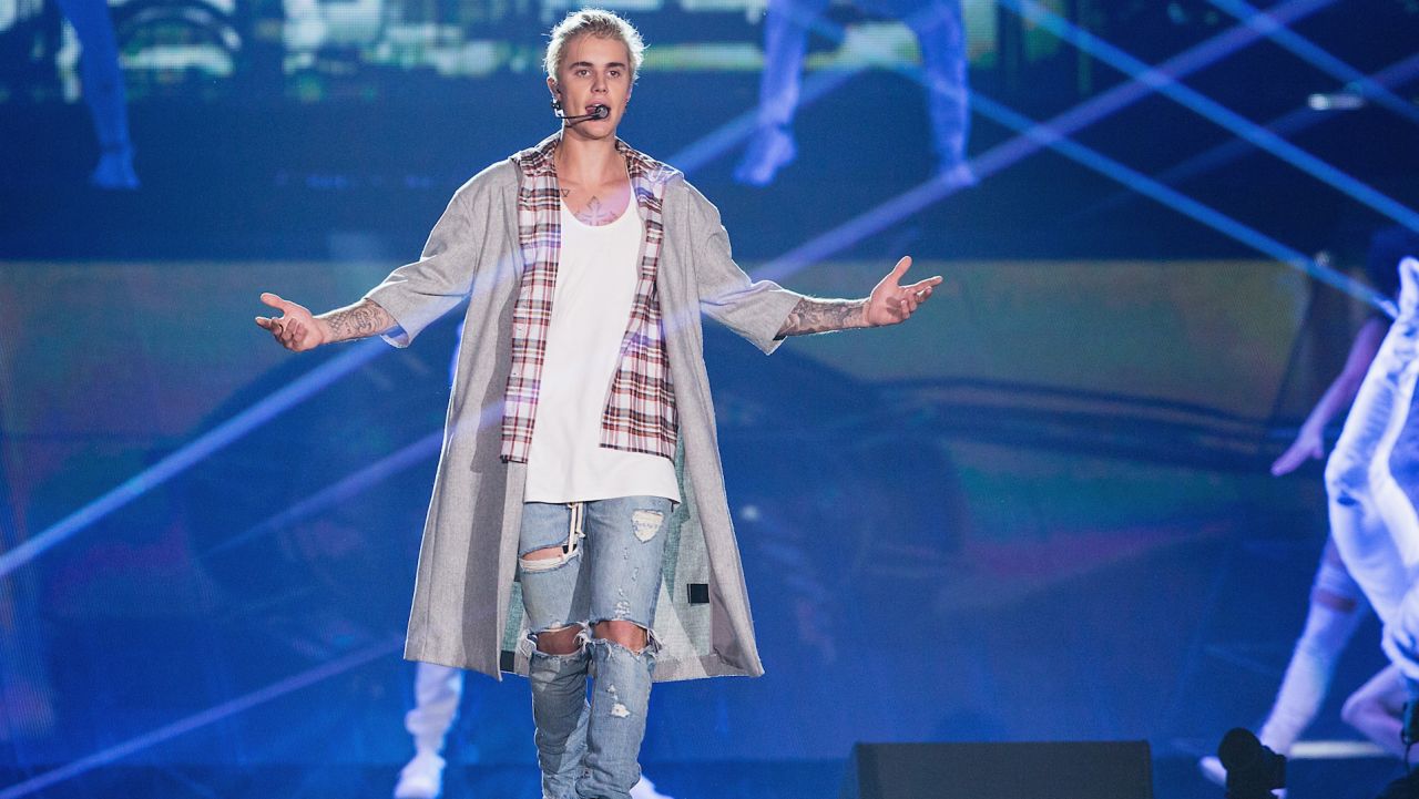 100+ Justin Bieber Purpose Tour Moments-