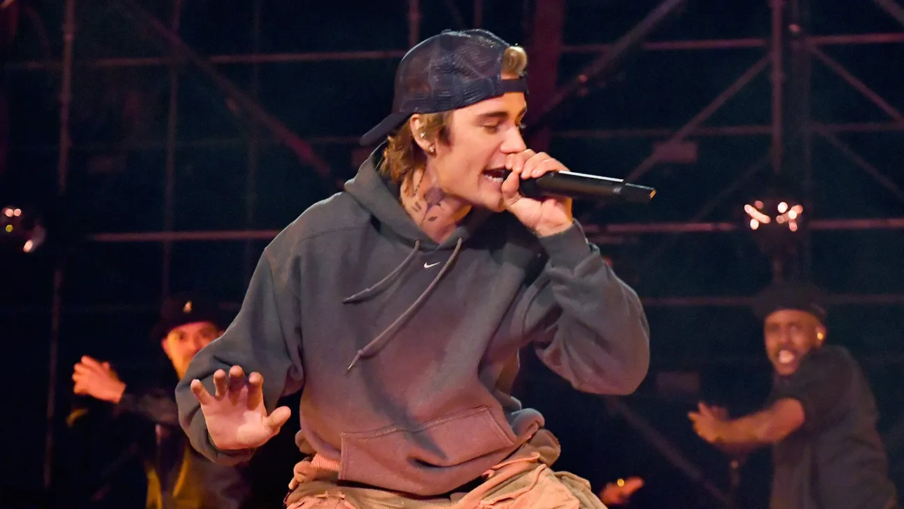 100+ Justin Bieber Purpose Tour Moments--