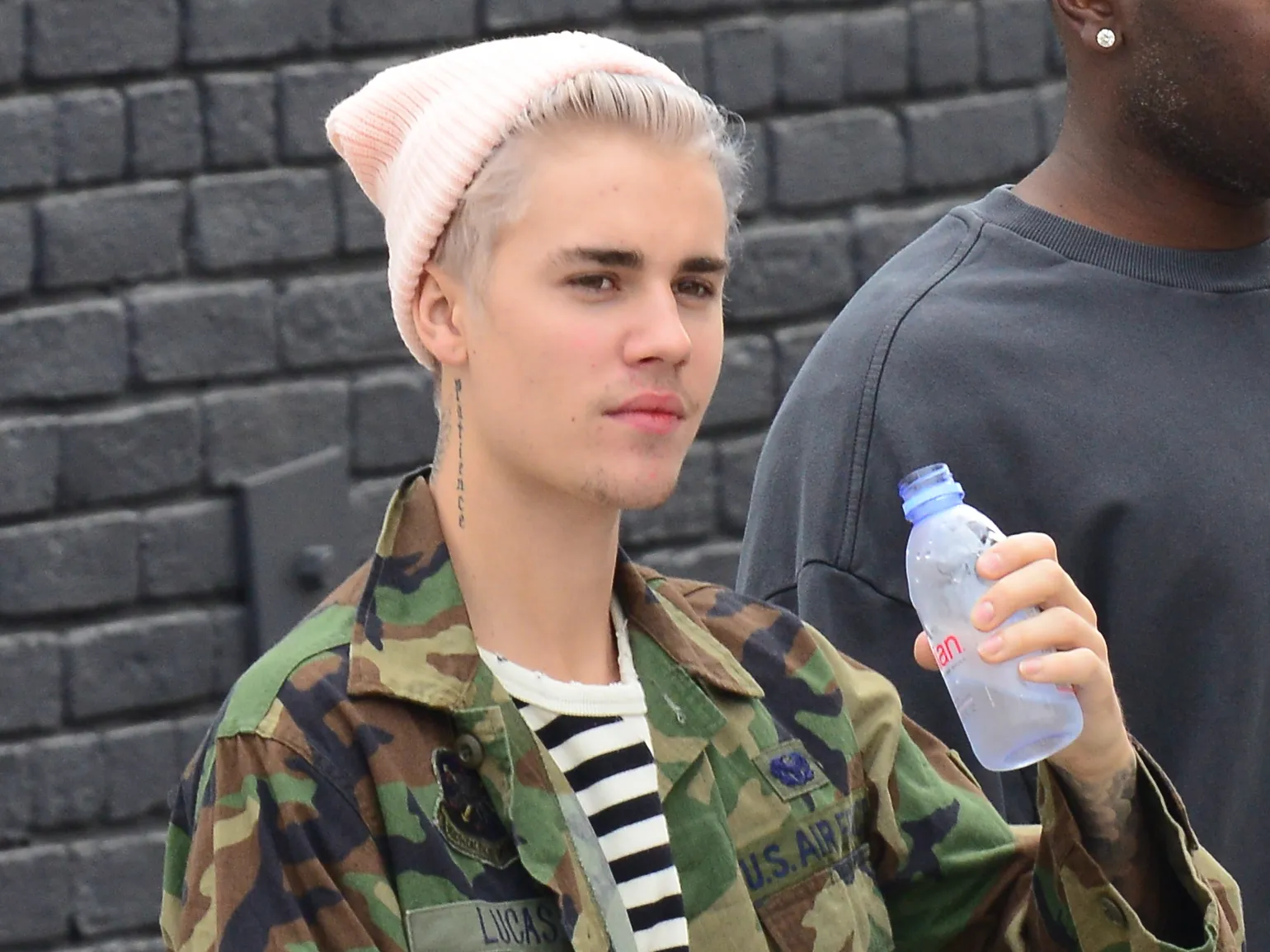 60 Justin Bieber Hairstyles Through the Years-----------