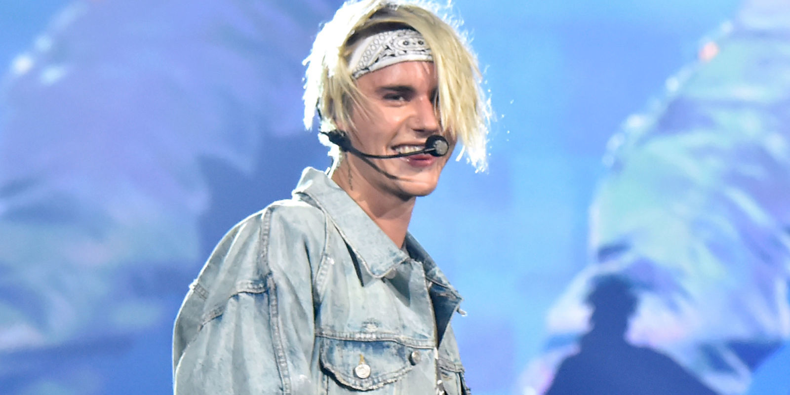 60 Justin Bieber Hairstyles Through the Years--------