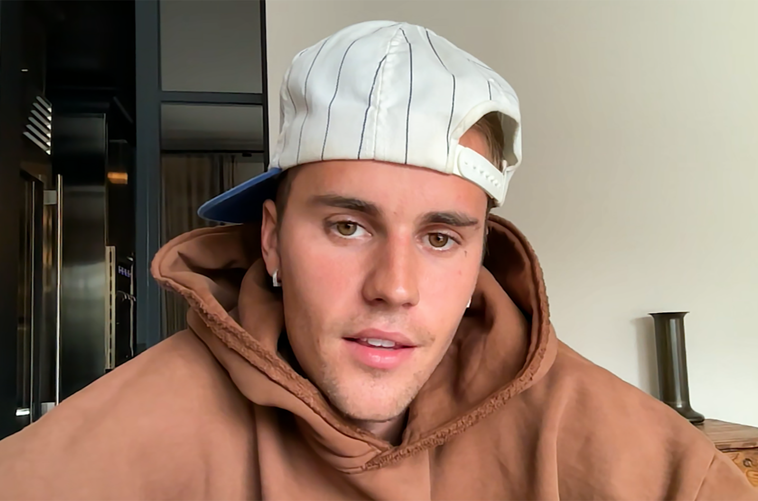 Justin Bieber's Most Memorable Interview Moments---------