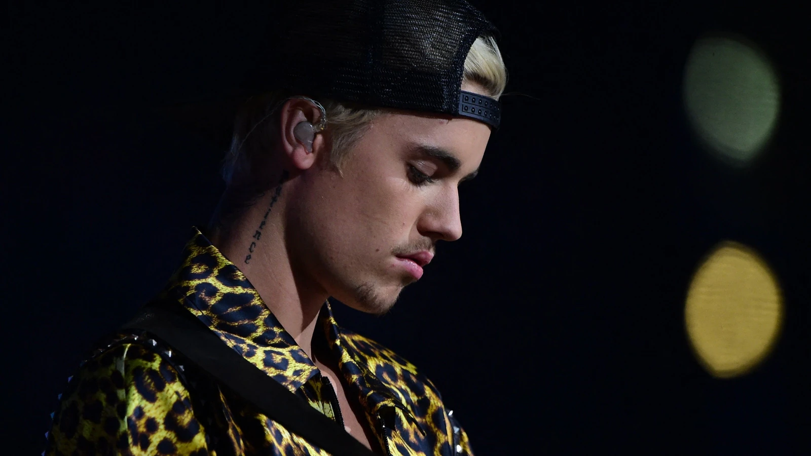 Justin Bieber's Most Viral Social Media Posts-------