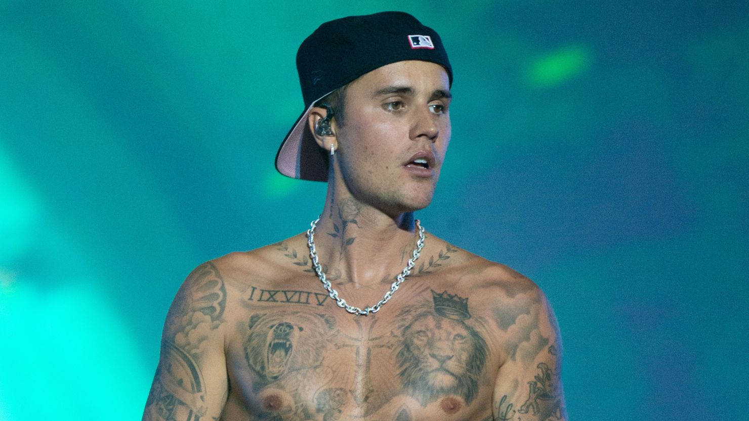 Justin Bieber's Most Viral Social Media Posts--------