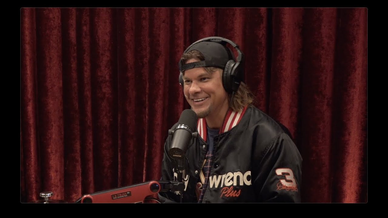 Joe Rogan and Theo Von’s Candid Chat: What They Really Think About Kamala Harris, Donald Trump, and the 2024 Election Buzz