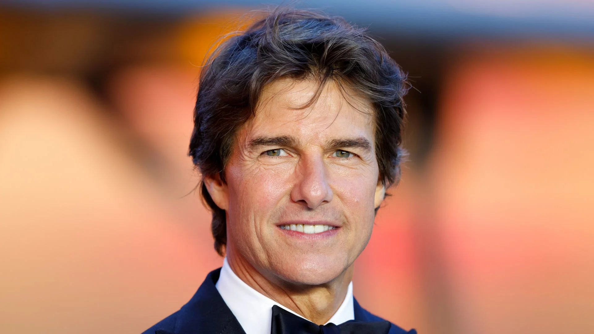 Tom Cruise Stuns Fan with Surprise Meeting: Artist’s Dream Come True After Months of Waiting