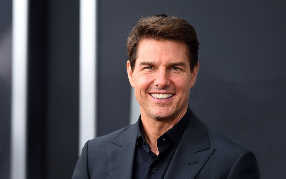 Tom Cruise Stuns Fan with Surprise Meeting: Artist’s Dream Come True After Months of Waiting