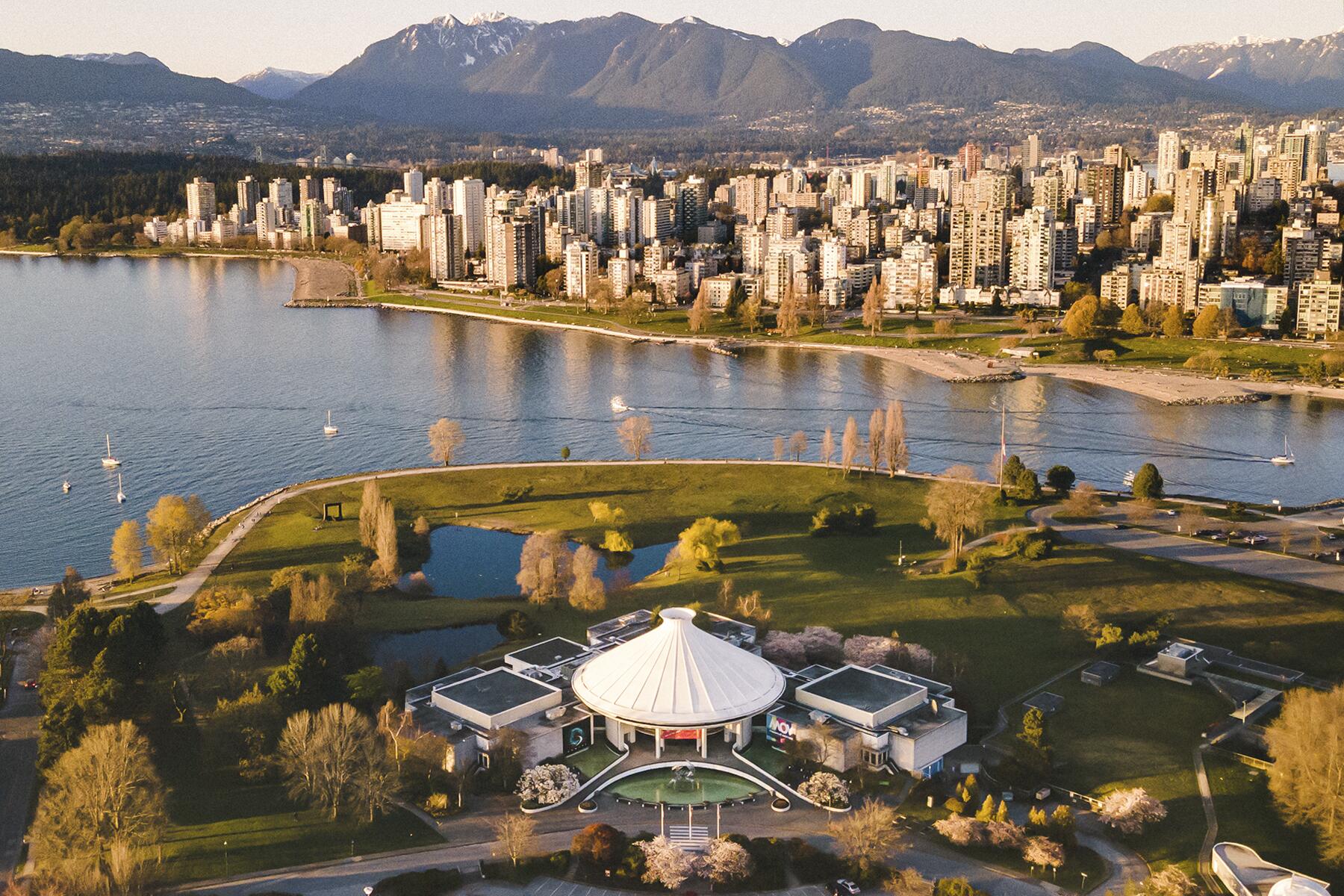 Tourist Attractions in Vancouver---