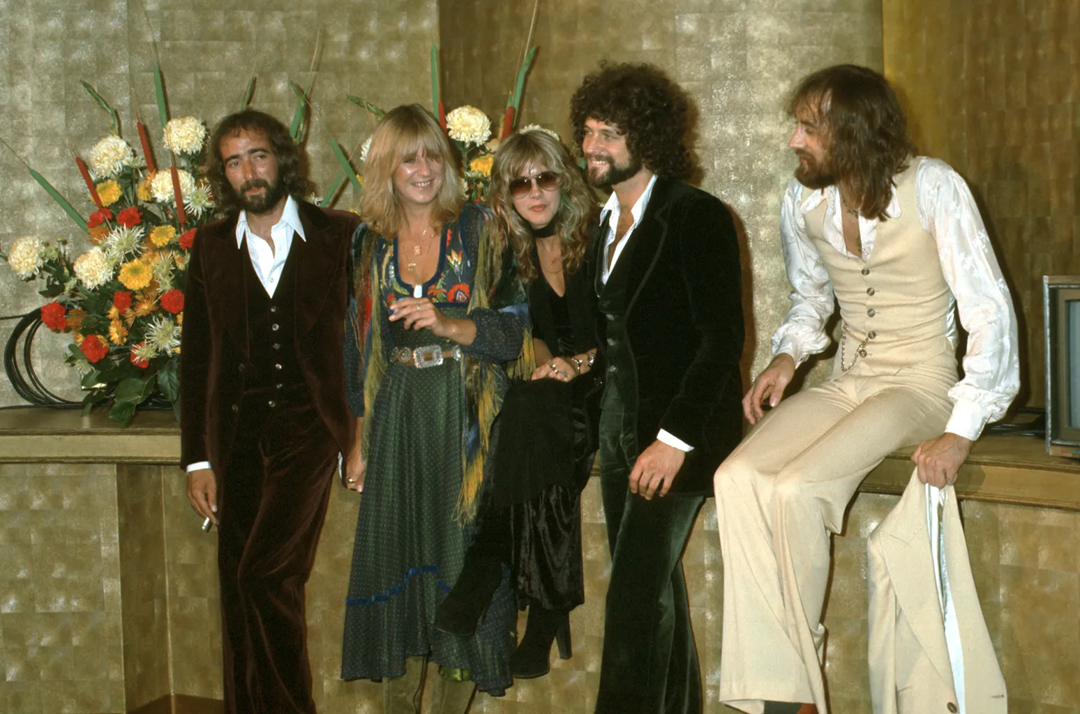 100+ Fleetwood Mac Lyrics for Classic Rock Lovers-----------