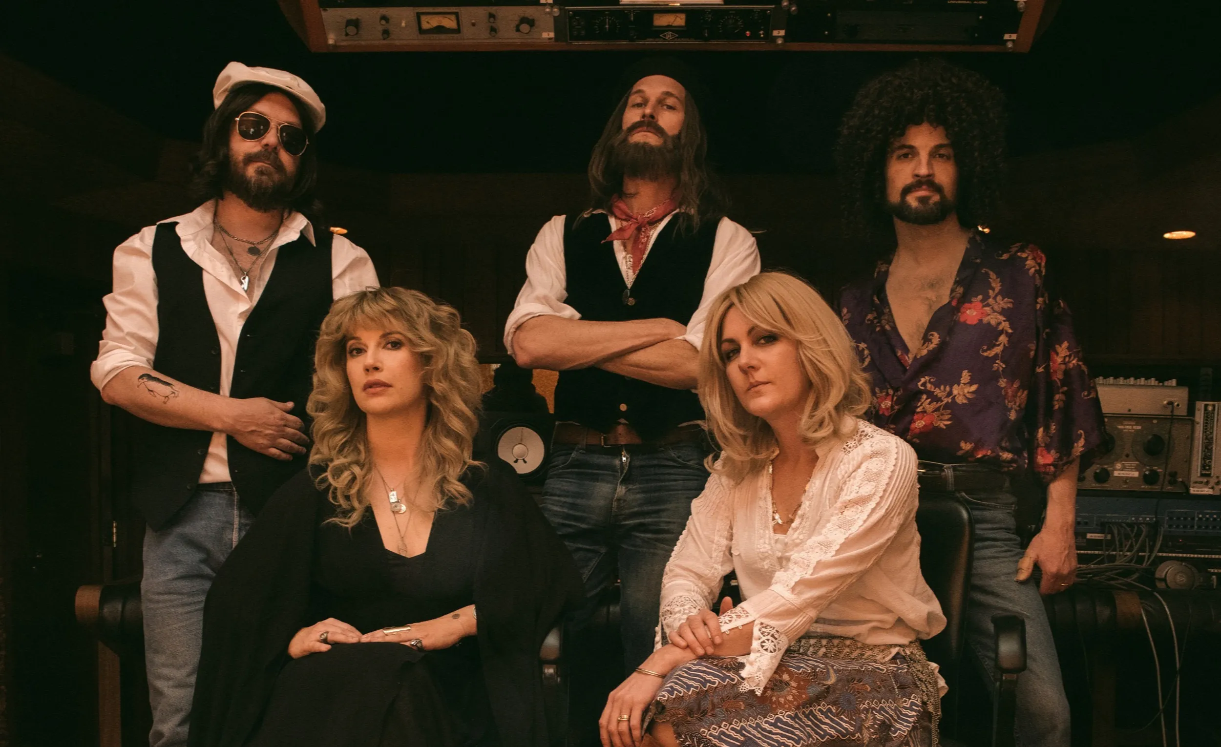 100+ Fleetwood Mac Lyrics for Classic Rock Lovers------