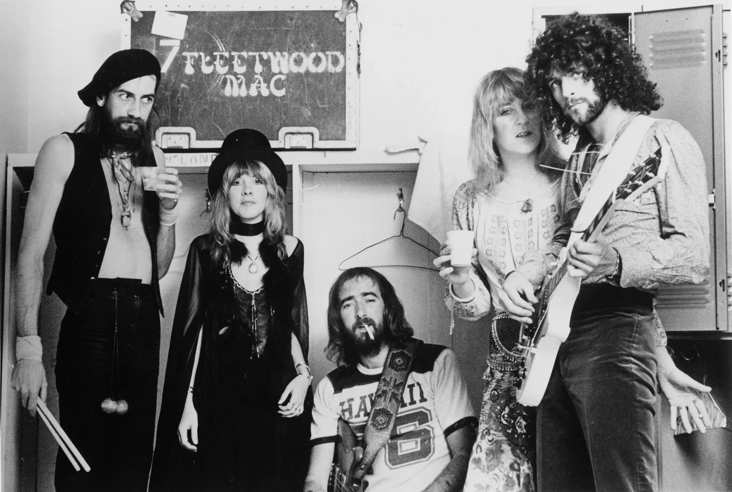 100+ Fleetwood Mac Lyrics for Classic Rock Lovers-----