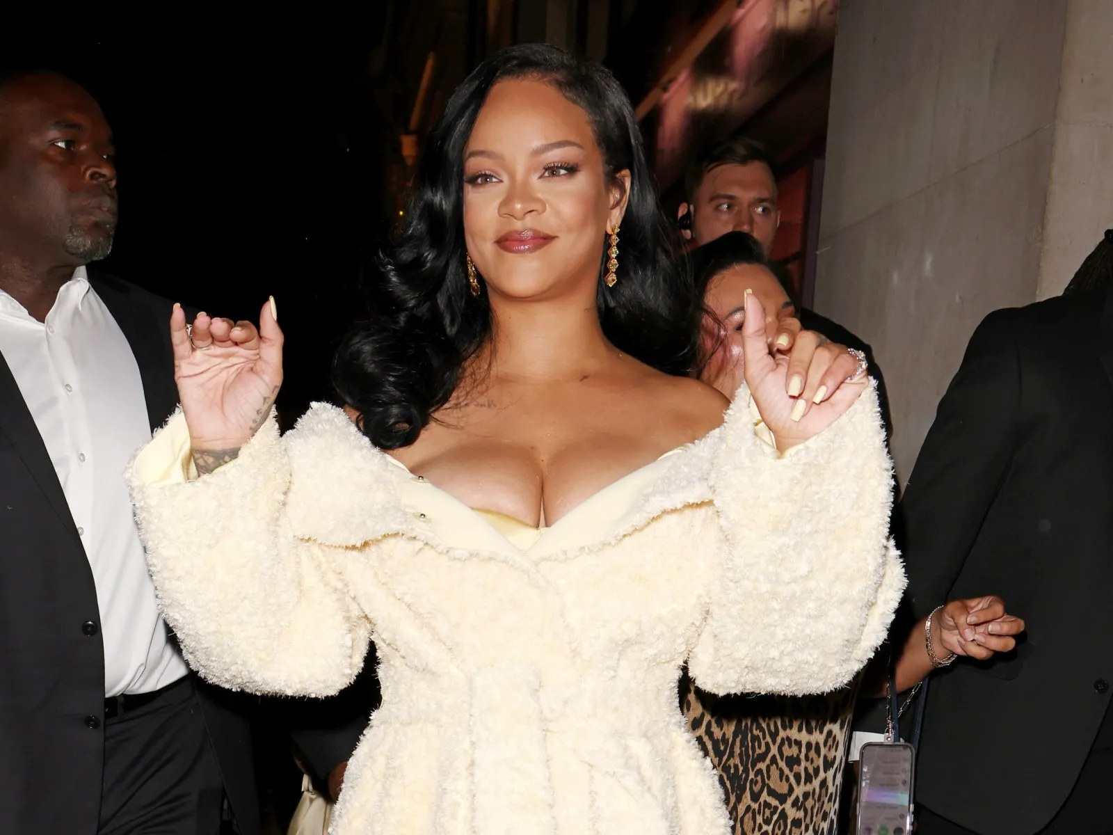 100+ Rihanna Captions to Elevate Your Social Media--------