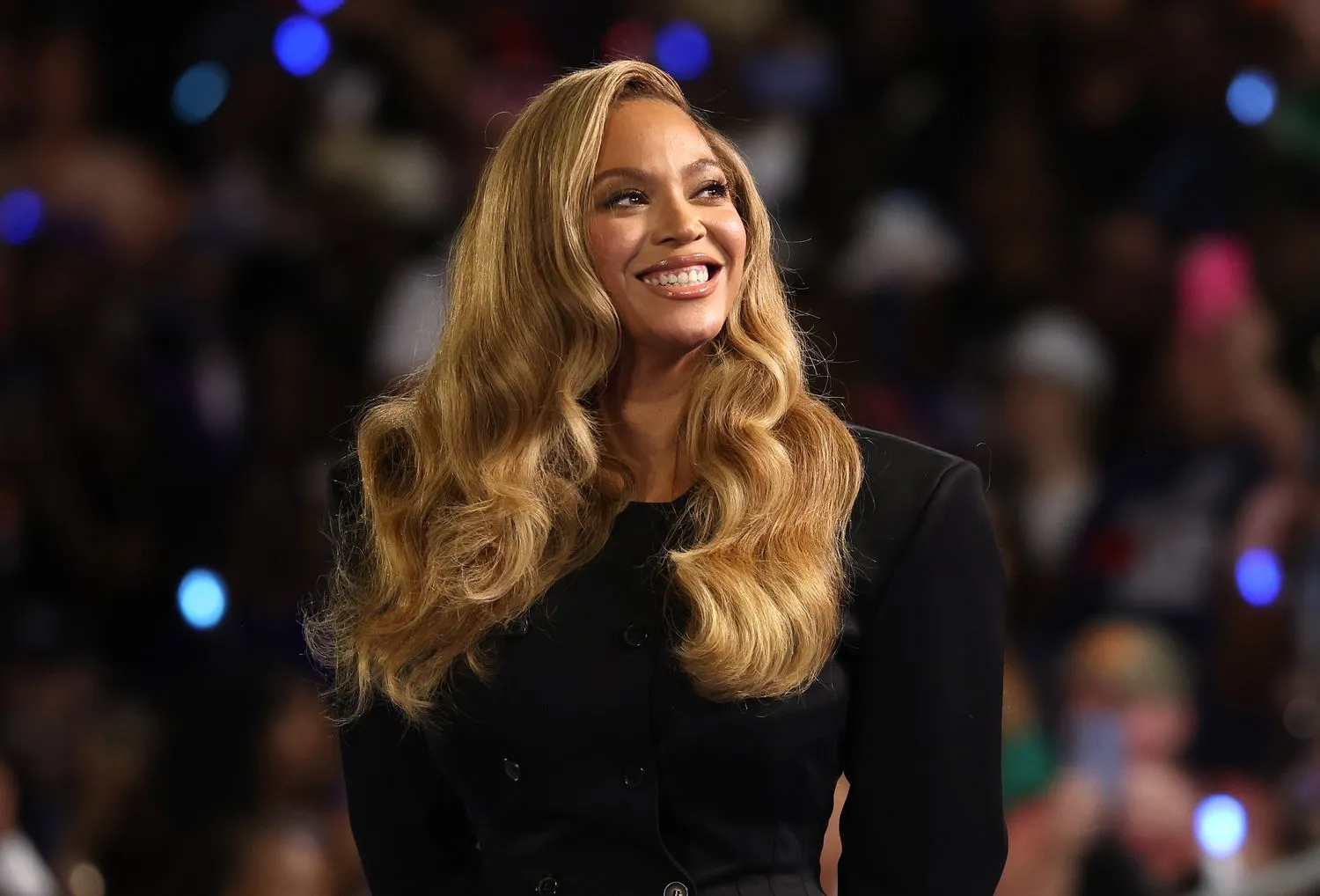 120+ Beyoncé Lyrics to Empower Your Social Media Presence-