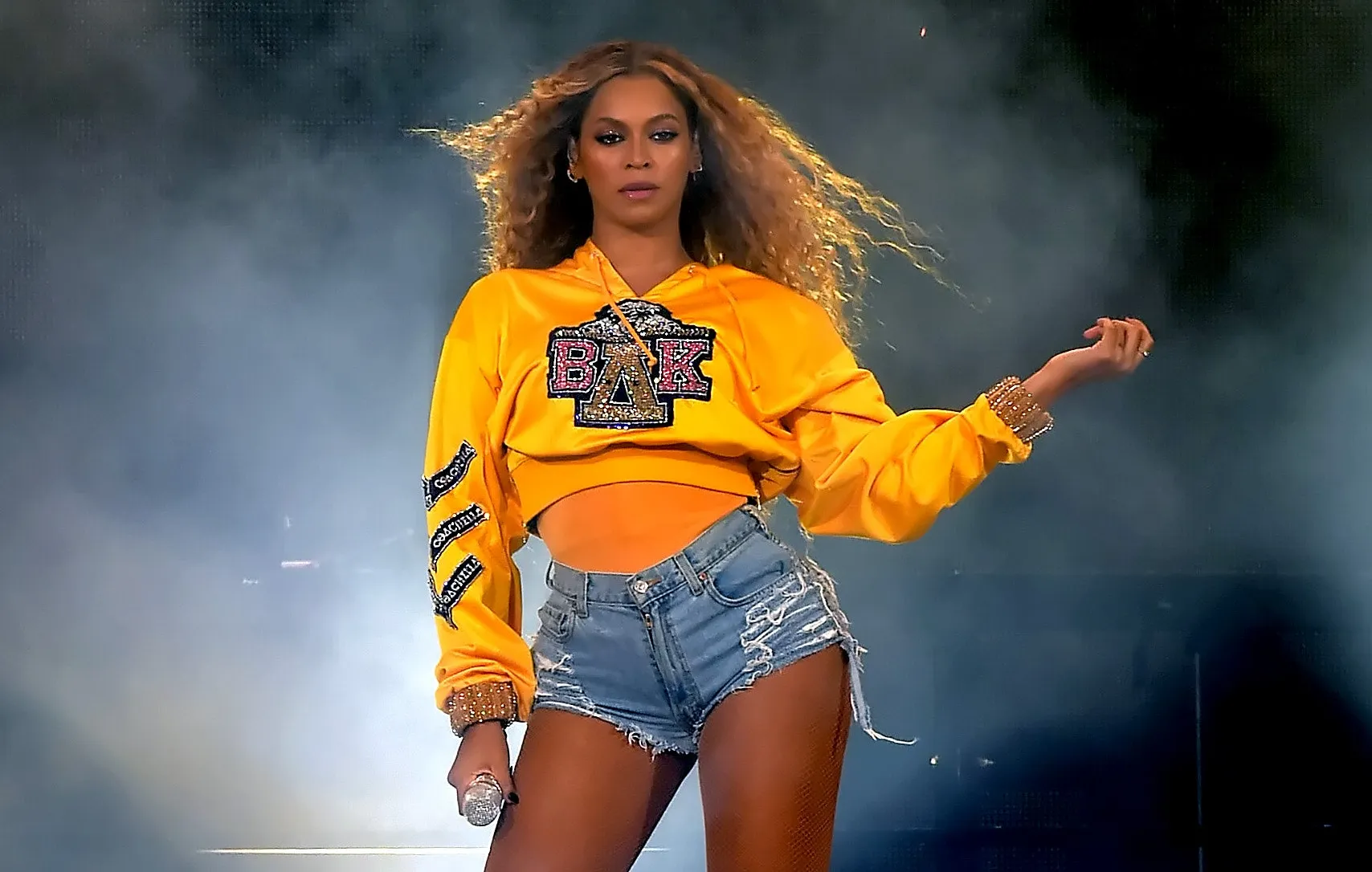 120+ Beyoncé Lyrics to Empower Your Social Media Presence----