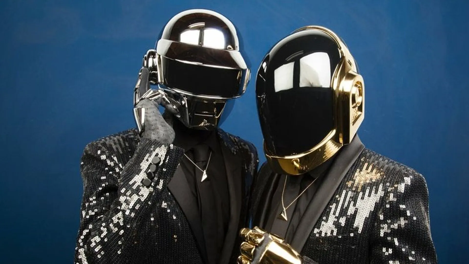 80+ Daft Punk Lyrics for Retro-Futuristic Captions