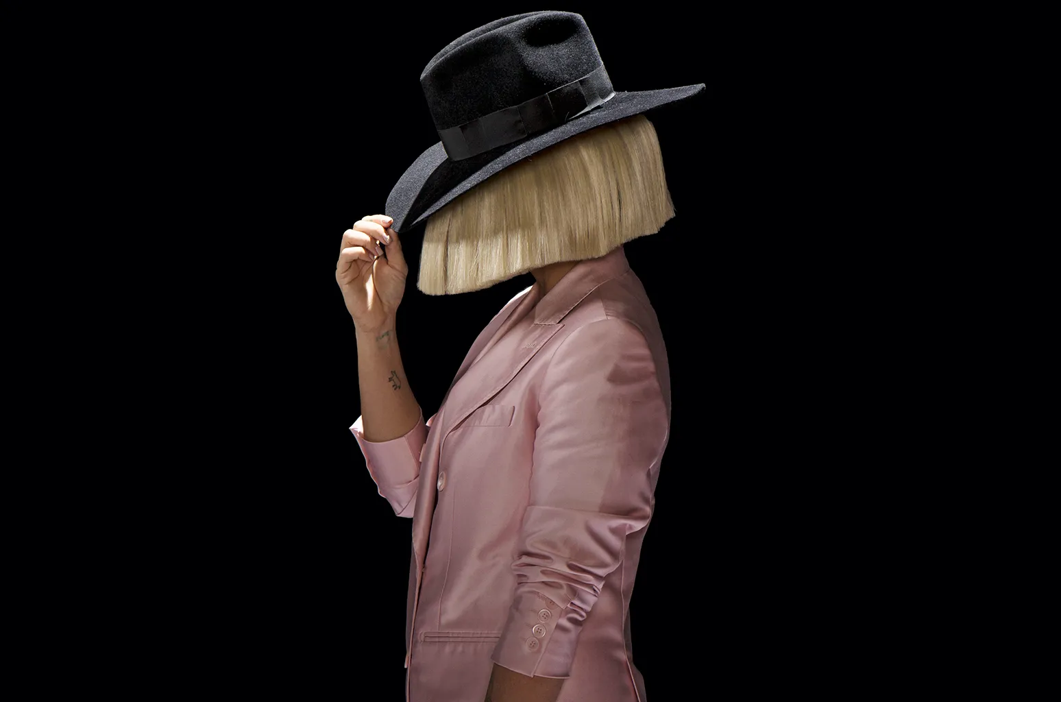 80+ Sia Lyrics for Captivating and Emotional Captions---------