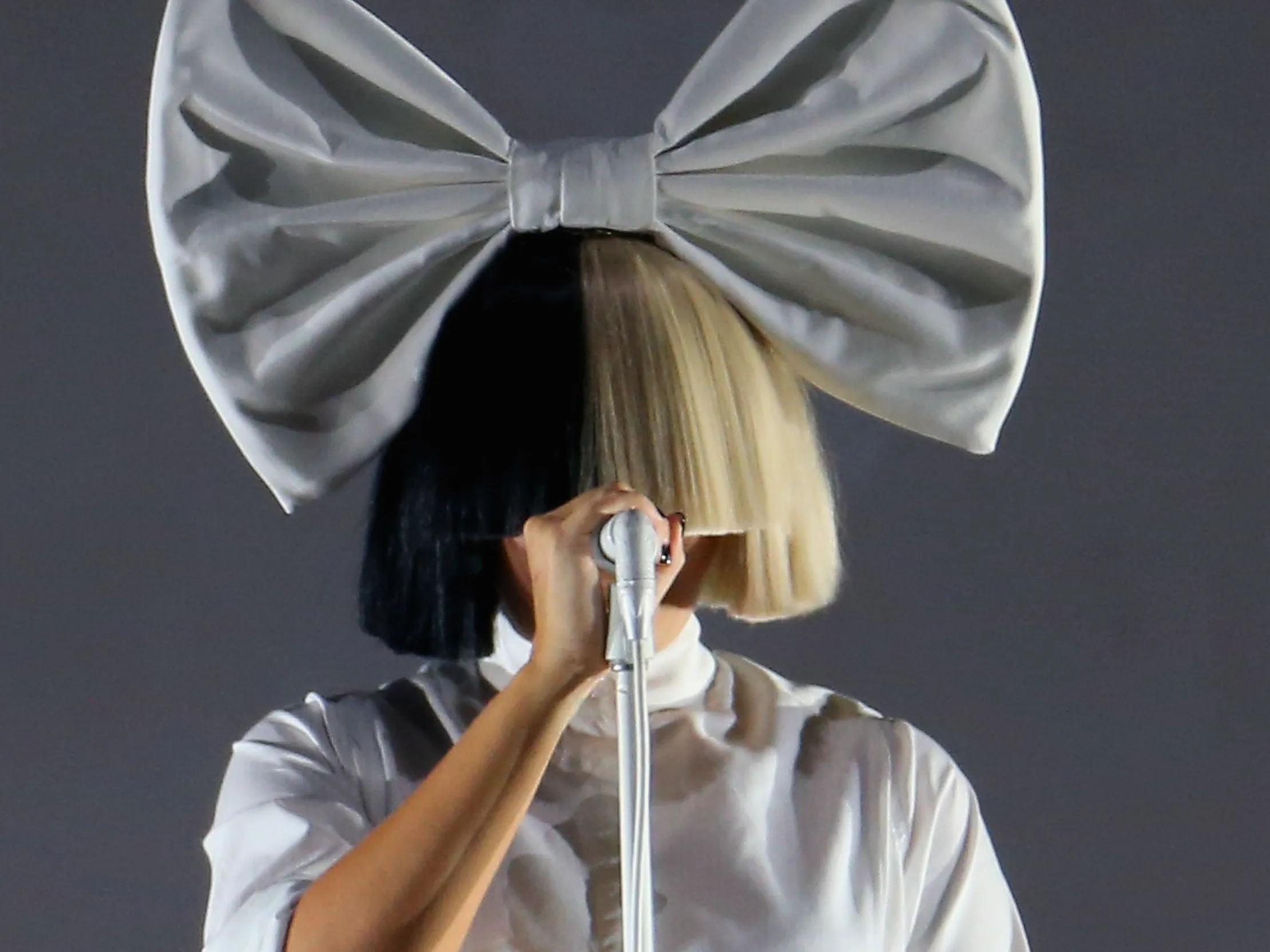 80+ Sia Lyrics for Captivating and Emotional Captions---