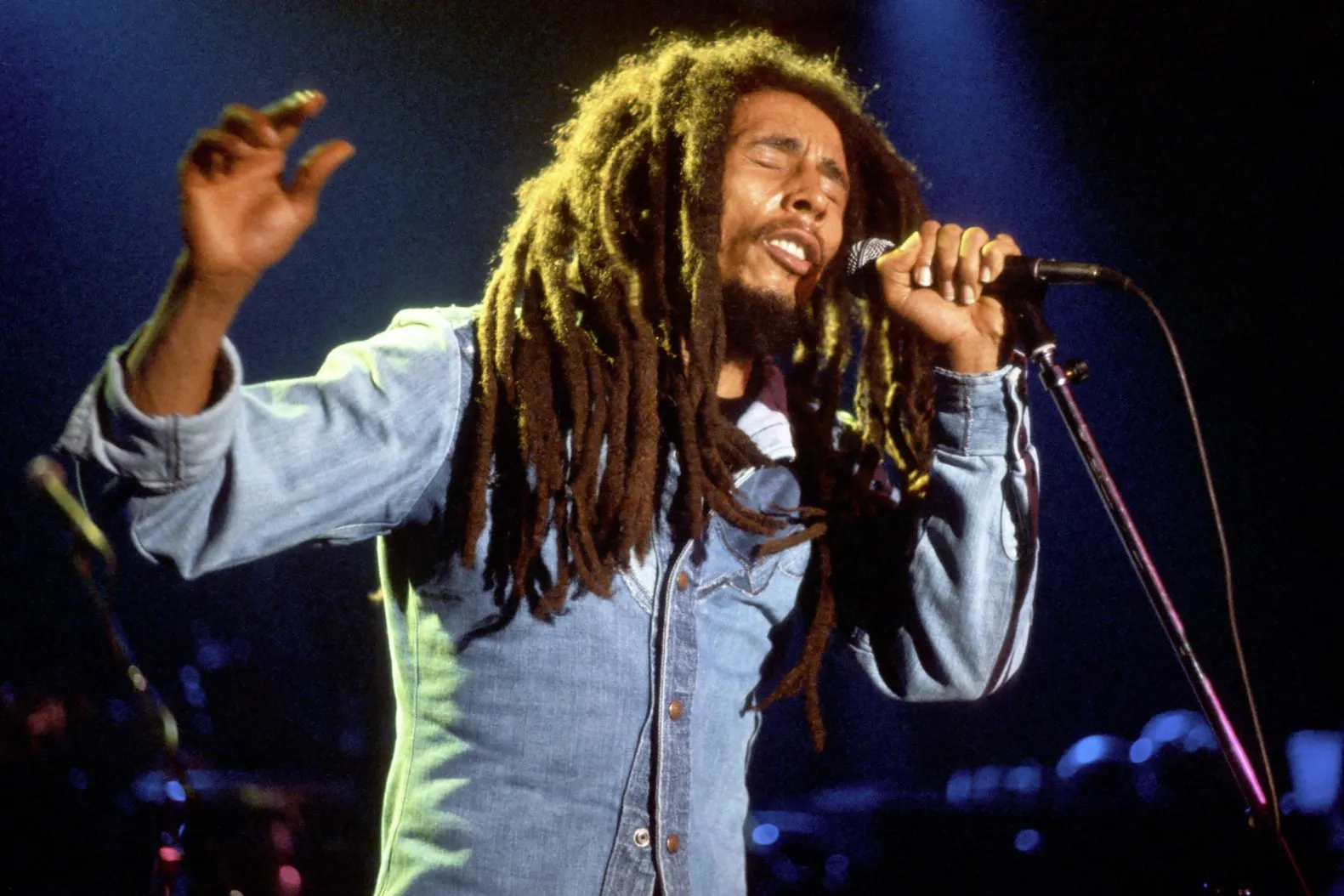 90+ Bob Marley Lyrics for Reggae Rhythms-