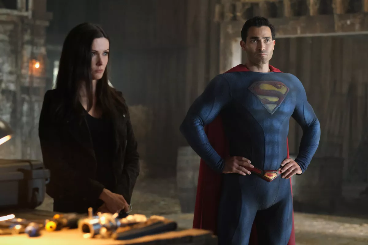 How Tyler Hoechlin and Henry Cavill Make Superman Cool Again by Showing Heroic Struggles