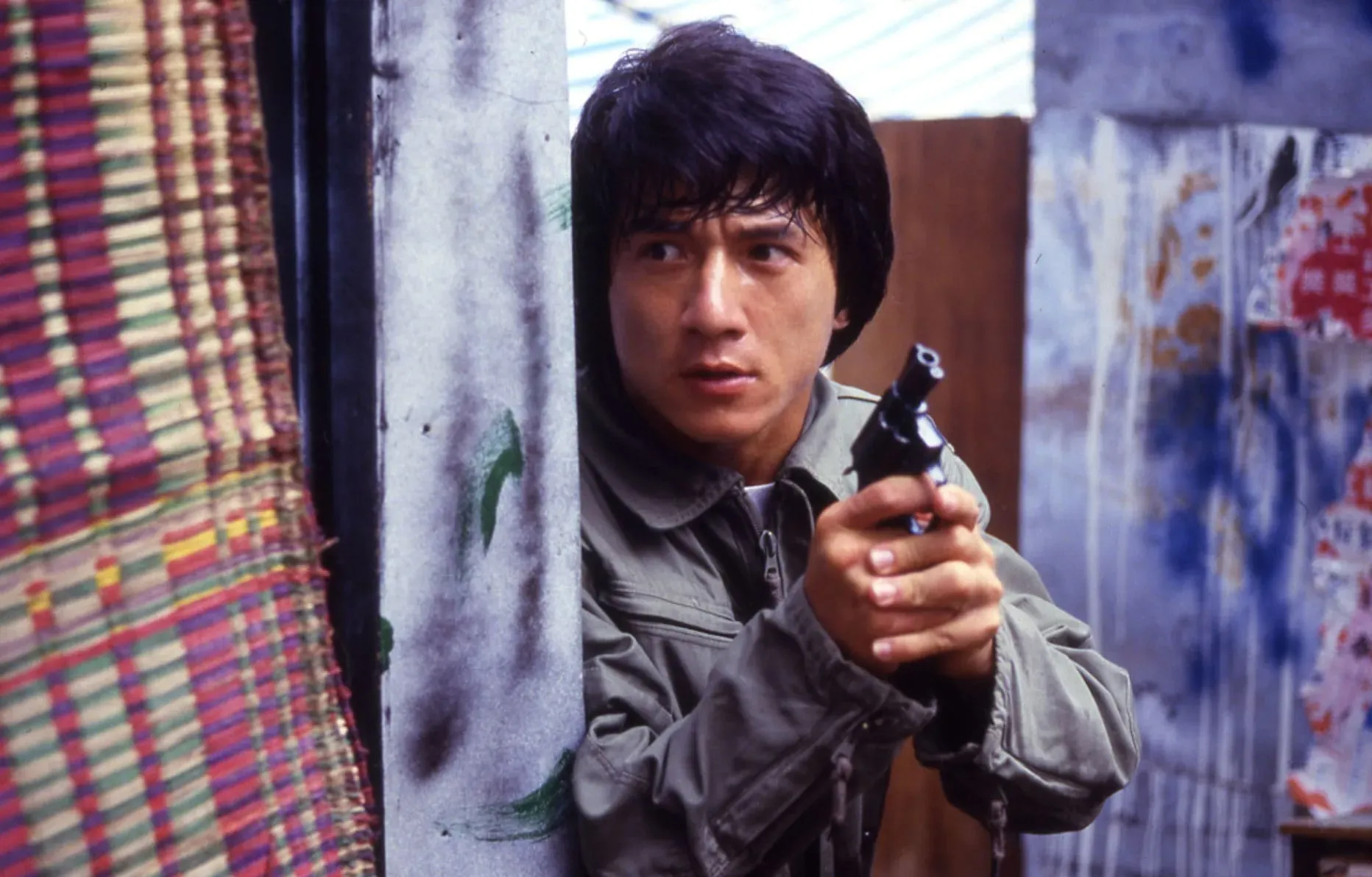 Jackie Chan’s Bold Stand: How He Fought Off Gang Threats with Guns and Grenades