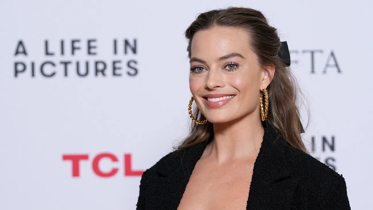 Margot Robbie Opens Up About Overcoming Stage Fright in Her First Major Film Role With Leonardo DiCaprio