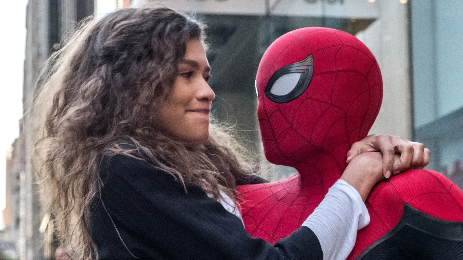 Tom Holland Dreams of Family Life with Zendaya, Inspired by Friend Robert Pattinson's New Dad Role