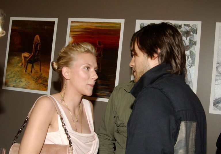 Why Fans Suspect Jared Leto Was the 'Attractively Unavailable' Partner to Scarlett Johansson