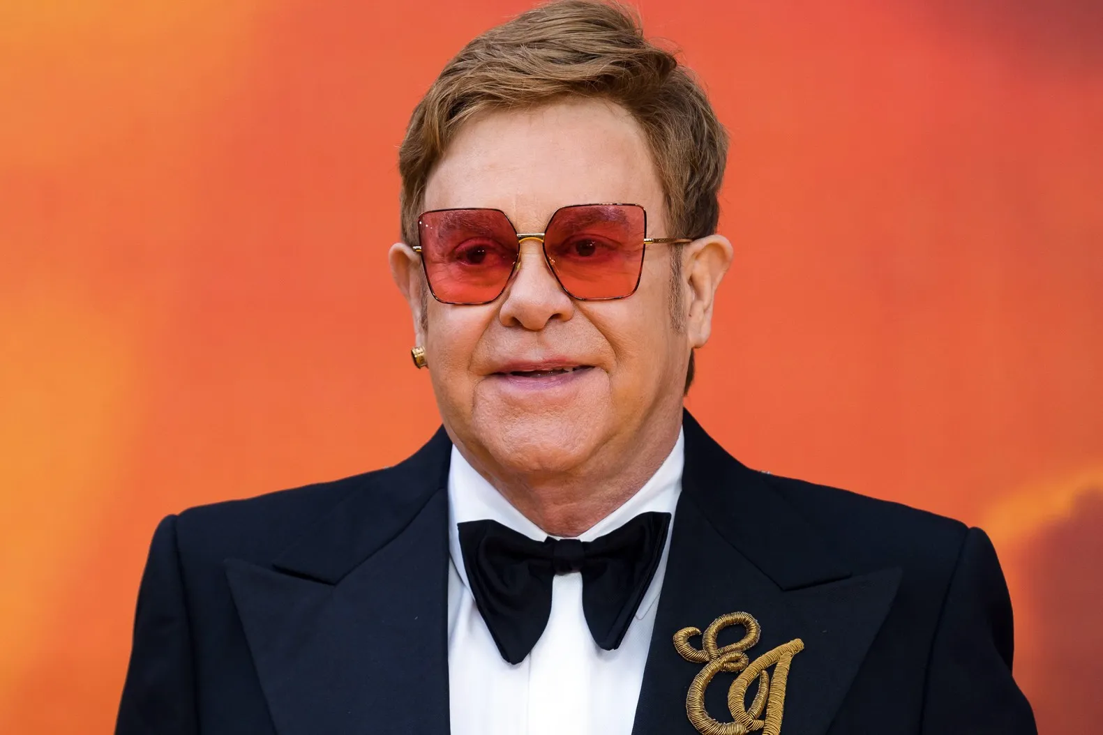 100+ Elton John Lyrics for Timeless Social Media Posts------------