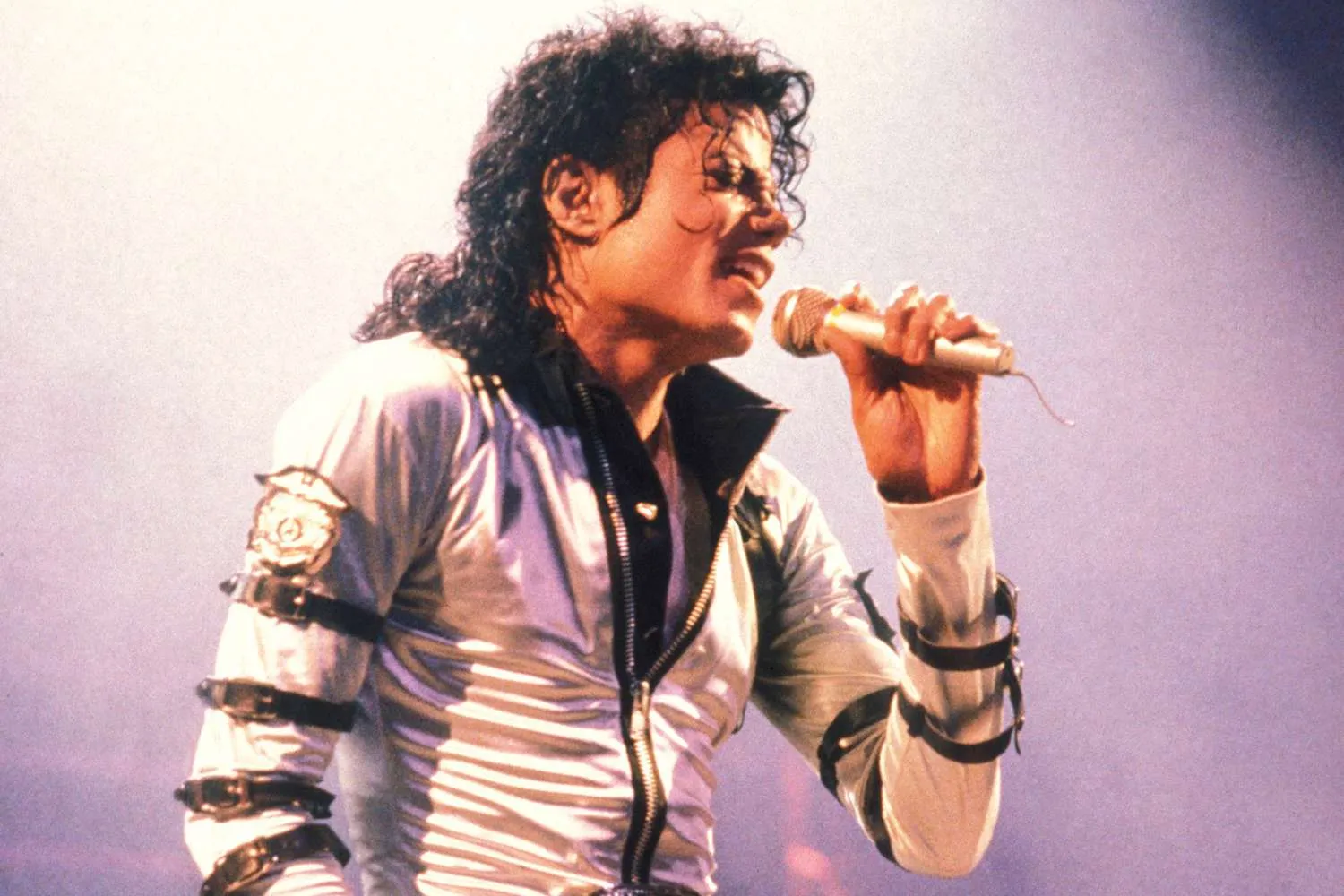 120+ Michael Jackson Lyrics for a Musical Journey--