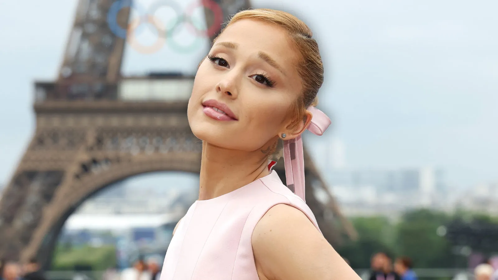 80+ Ariana Grande Captions for Your Social Media----------