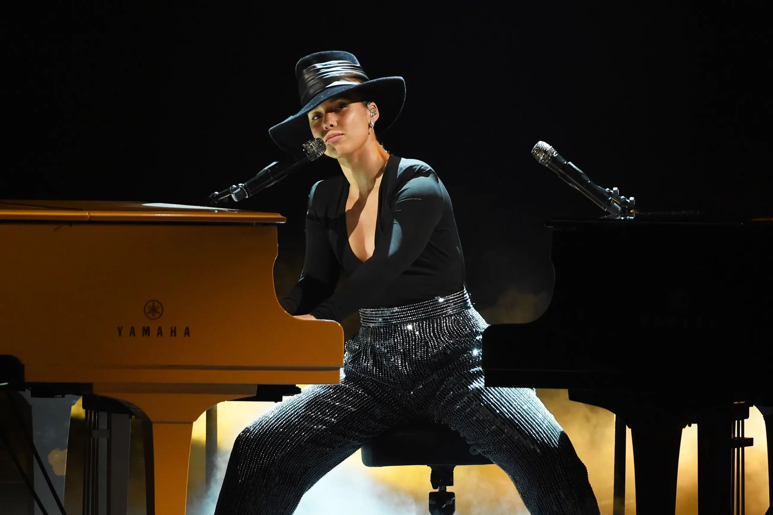 90+ Alicia Keys Lyrics That Celebrate Inner Strength---------