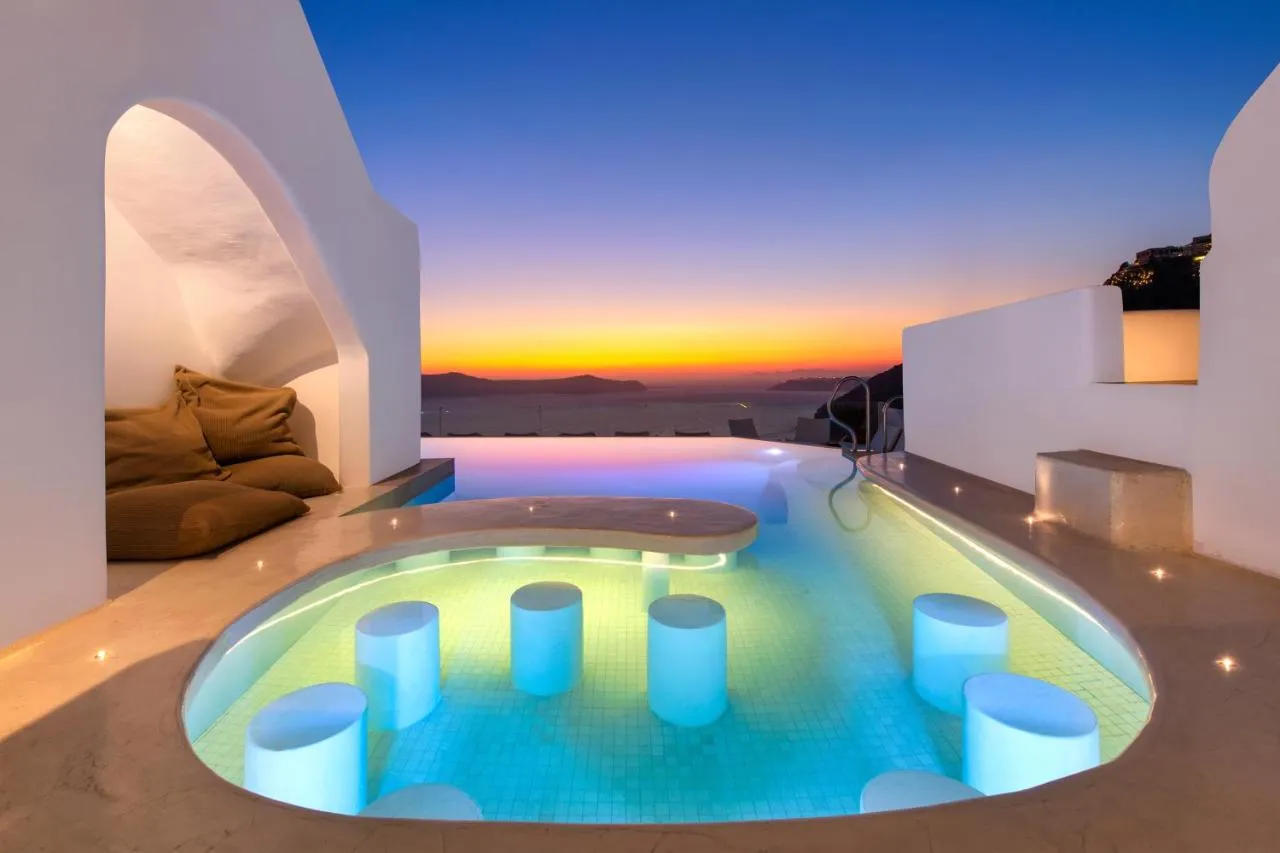 Best Things to Do in Santorini A Romantic Getaway---------