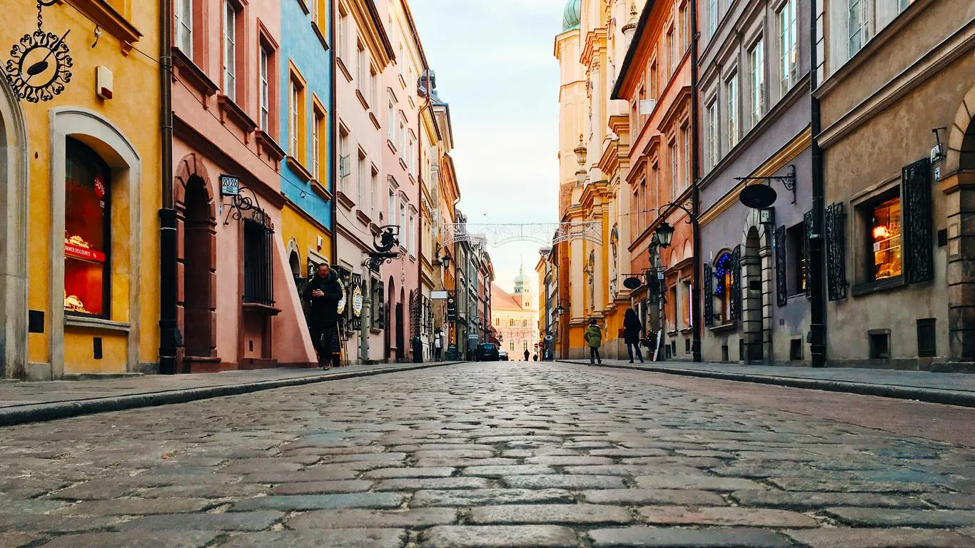 Top 50 Tourist Spots in Warsaw for History Buffs---