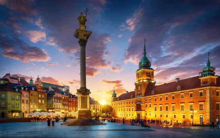 Top 50 Tourist Spots in Warsaw for History Buffs