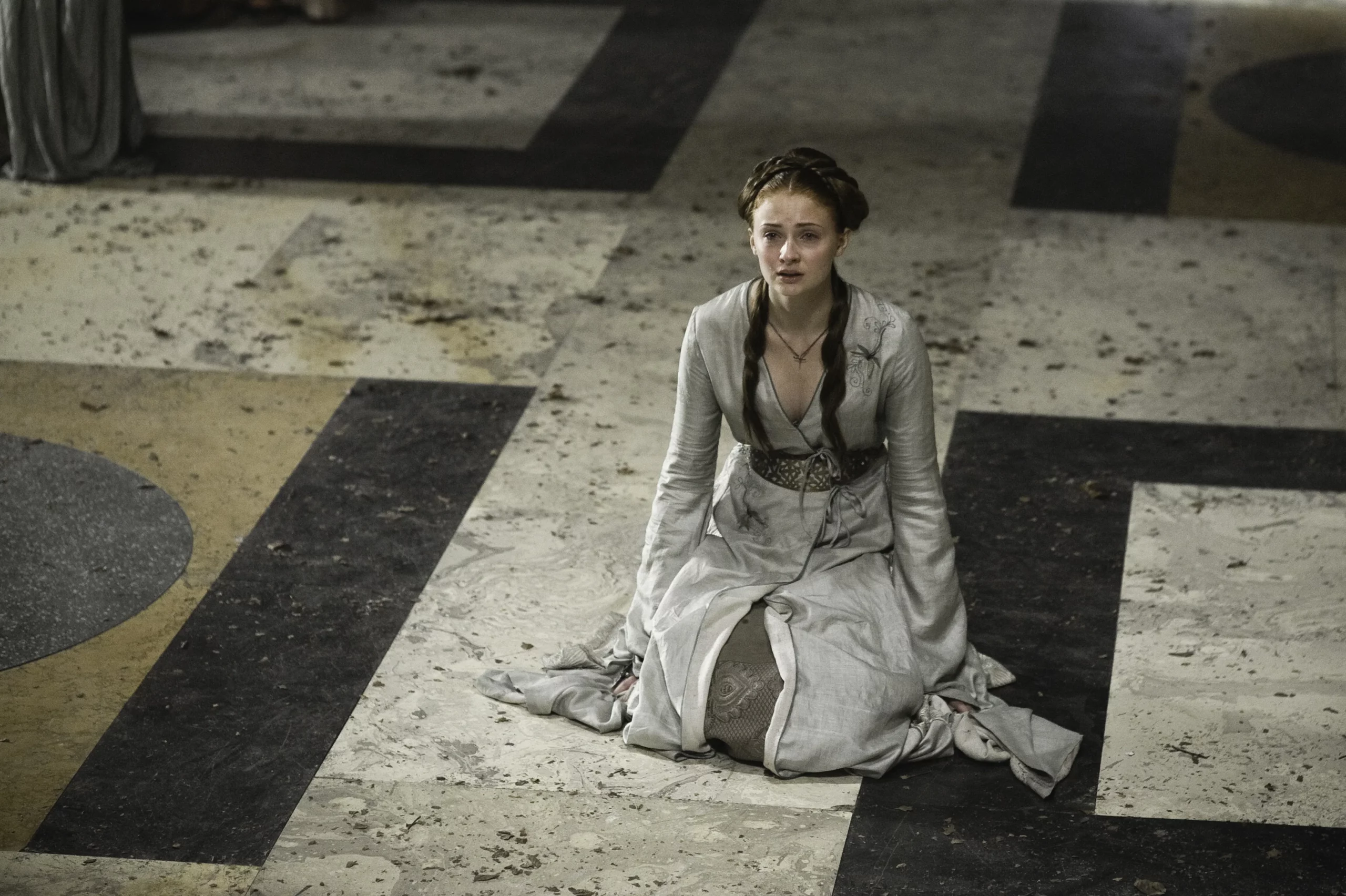 Imagine If Sansa Had Killed Joffrey: How One Bold Move Could Have Turned 'Game of Thrones' Upside Down