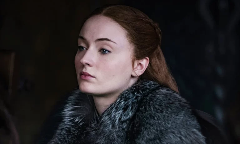 Imagine If Sansa Had Killed Joffrey: How One Bold Move Could Have Turned 'Game of Thrones' Upside Down