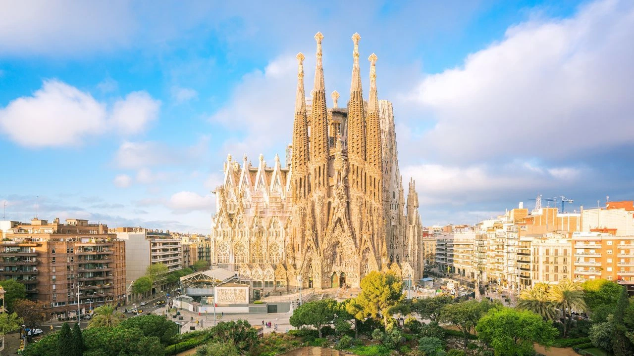 Top 50 Places to Visit in Barcelona--