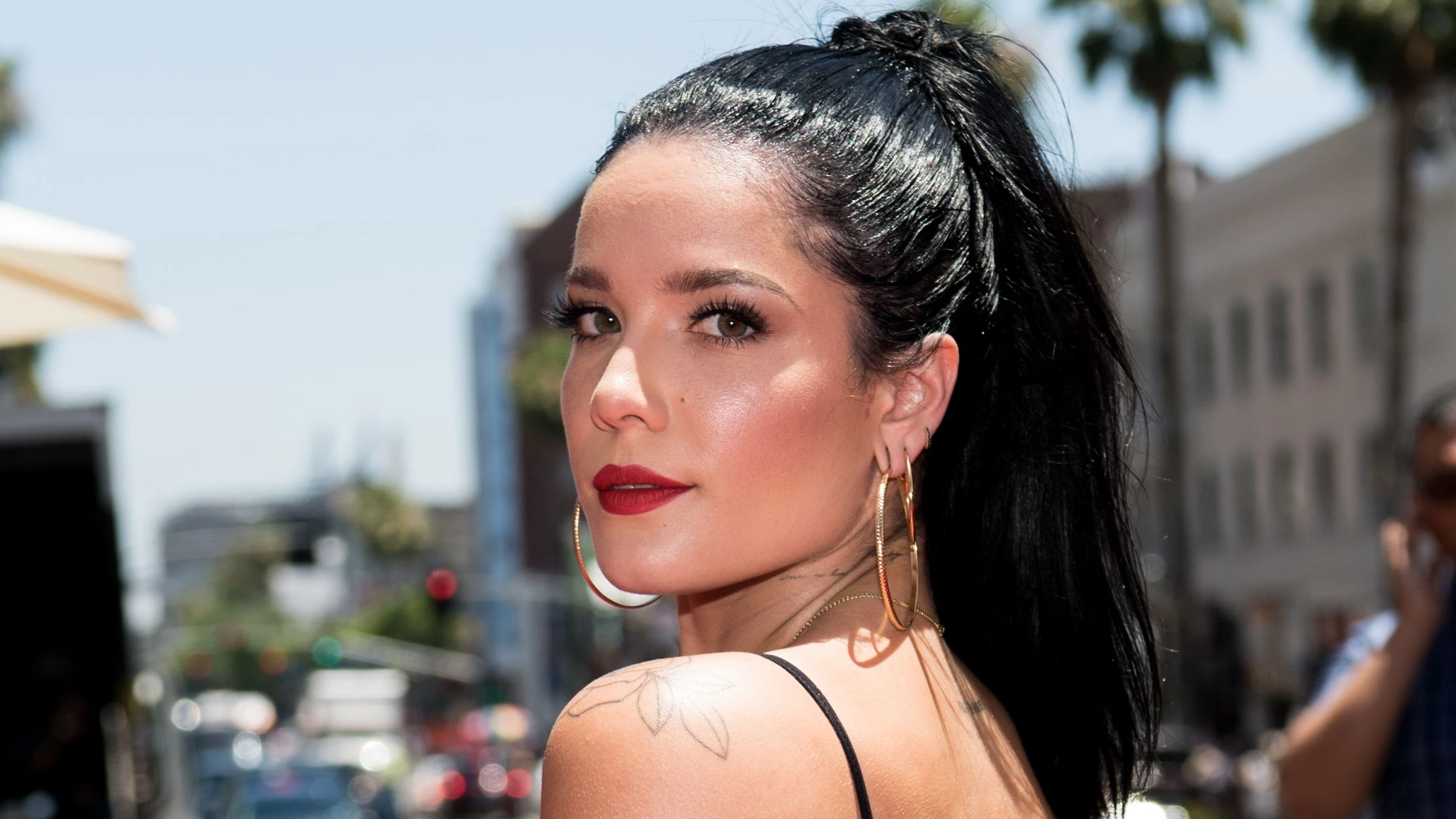 100+ Halsey Lyrics for Creative Social Media Posts-